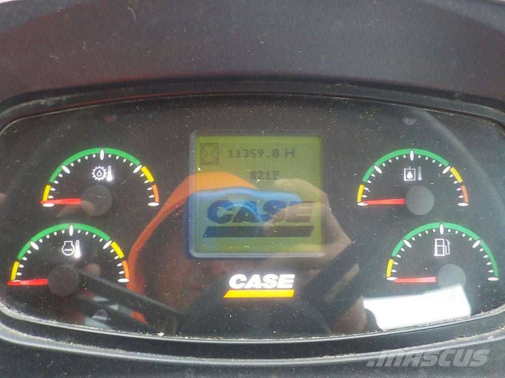 CASE 821 F لوادر بعجل