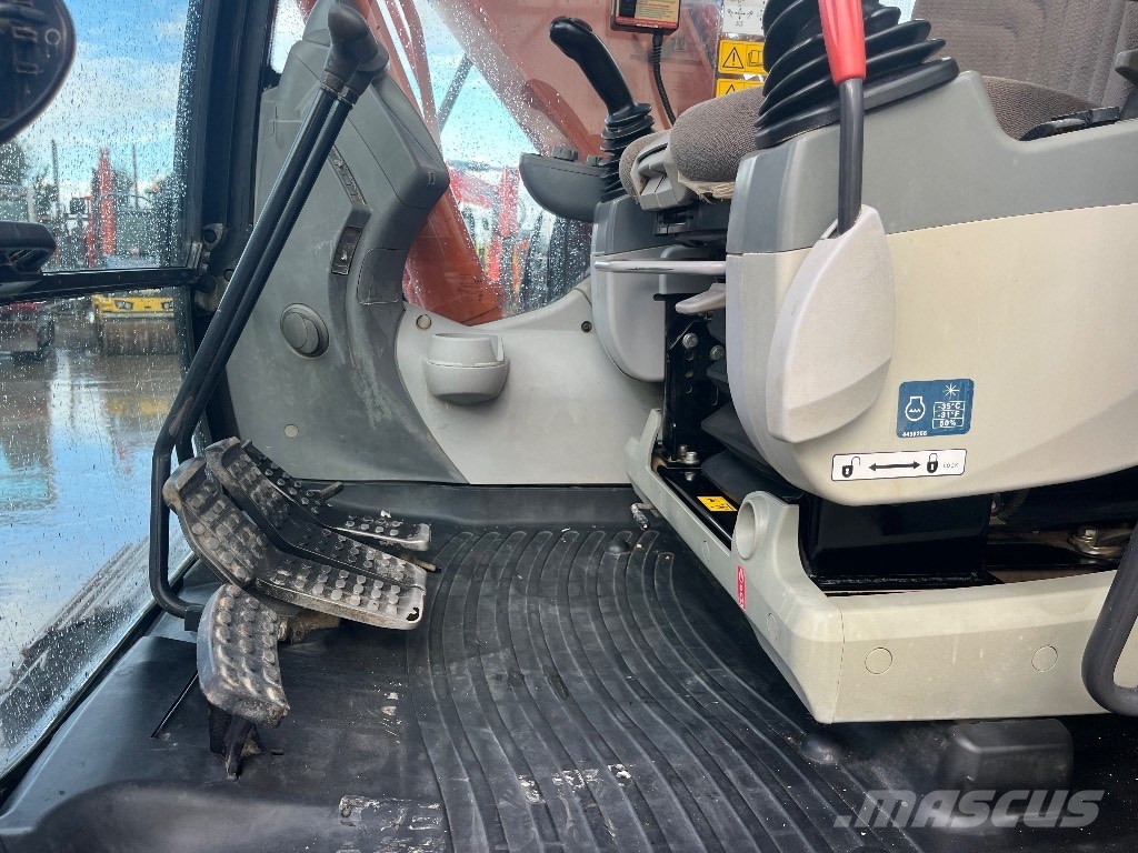 Hitachi ZX 130 LC N-6 Koparki gąsienicowe