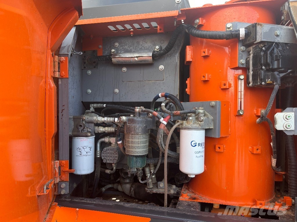 Hitachi ZX 130 LC N-6 Koparki gąsienicowe