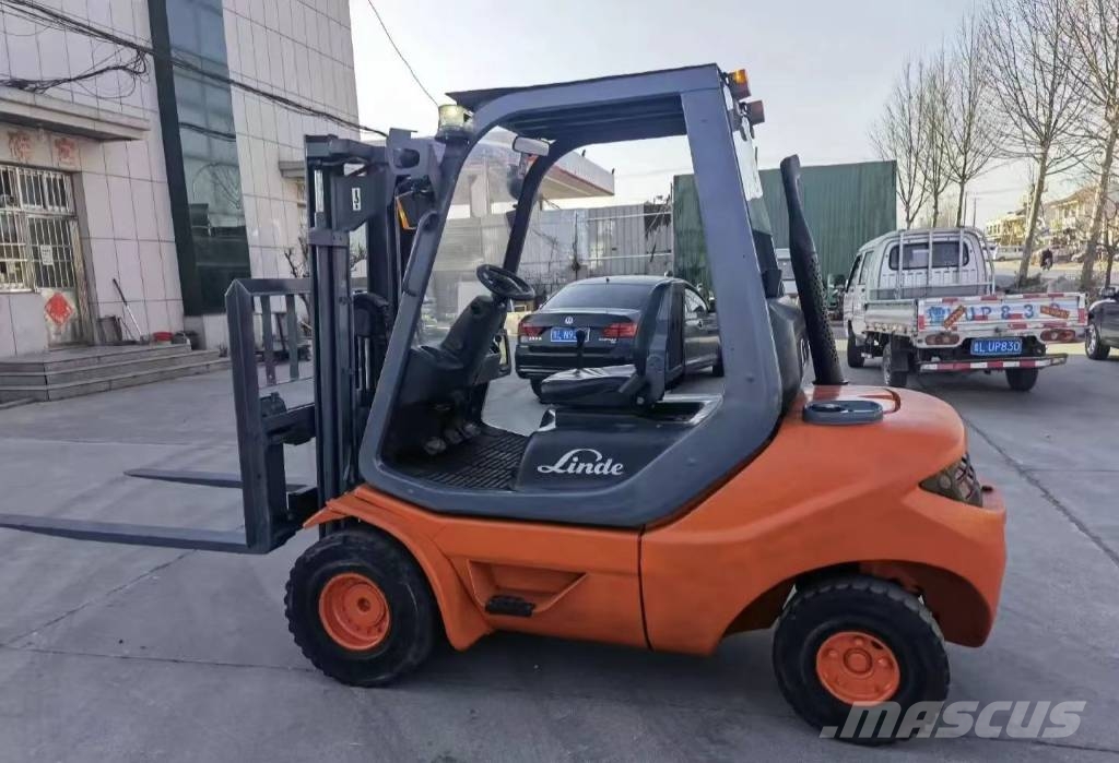 Linde H 30 Diesel Trucker