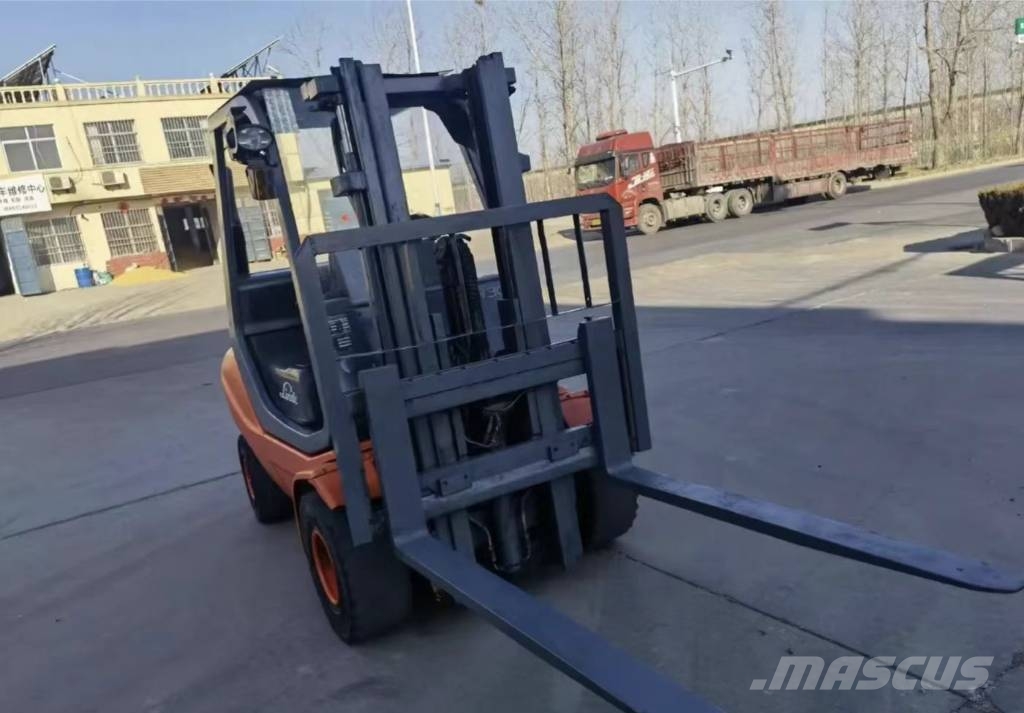 Linde H 30 Diesel Trucker