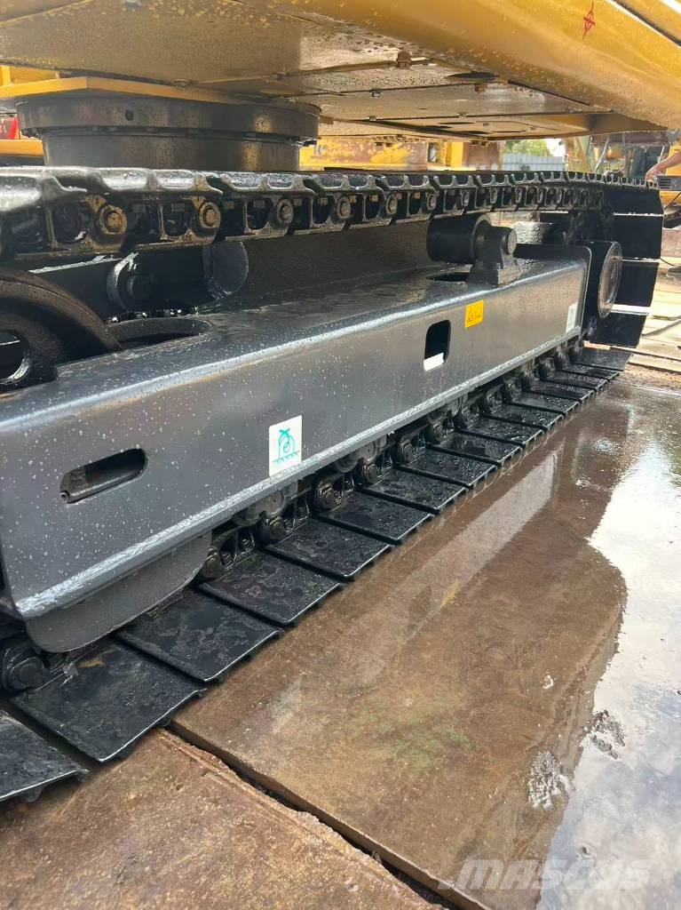 Komatsu PC 70-8 대형 굴삭기 29톤 이상
