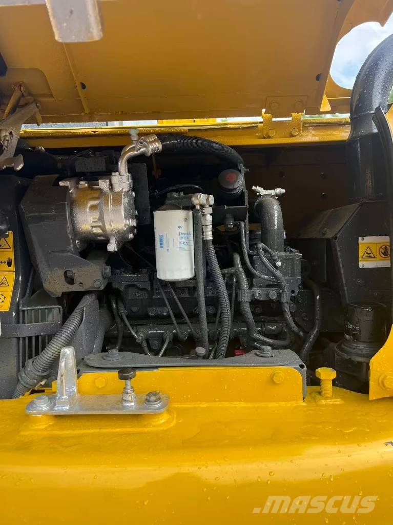 Komatsu PC 70-8 대형 굴삭기 29톤 이상