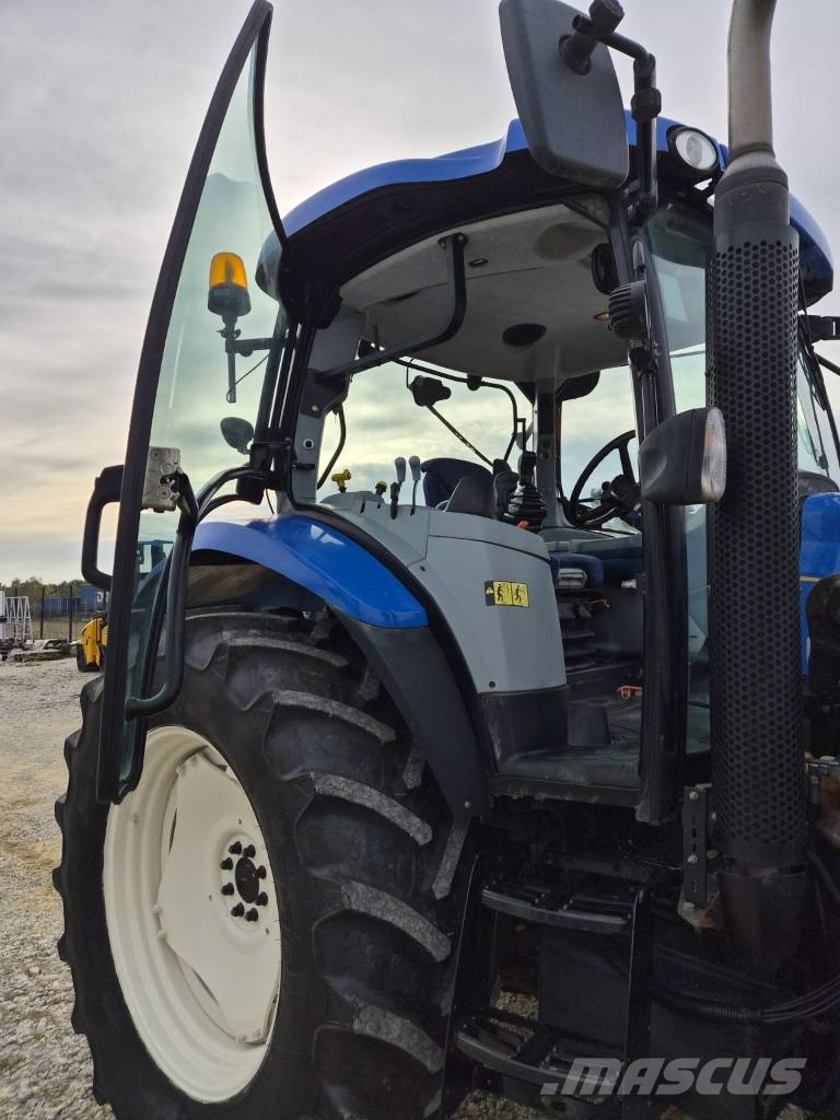 New Holland T6020 Elite الجرارات
