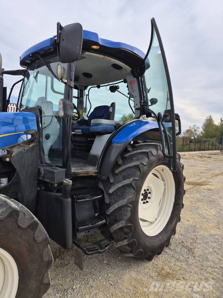 New Holland T6020 Elite الجرارات