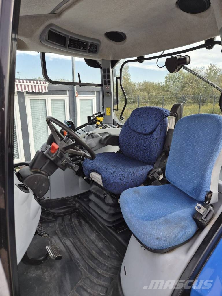New Holland T6020 Elite الجرارات
