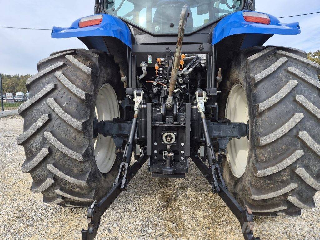 New Holland T6020 Elite الجرارات