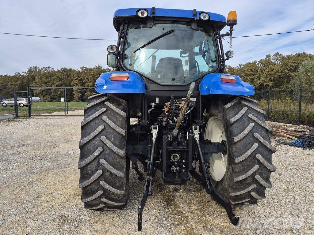 New Holland T6020 Elite الجرارات