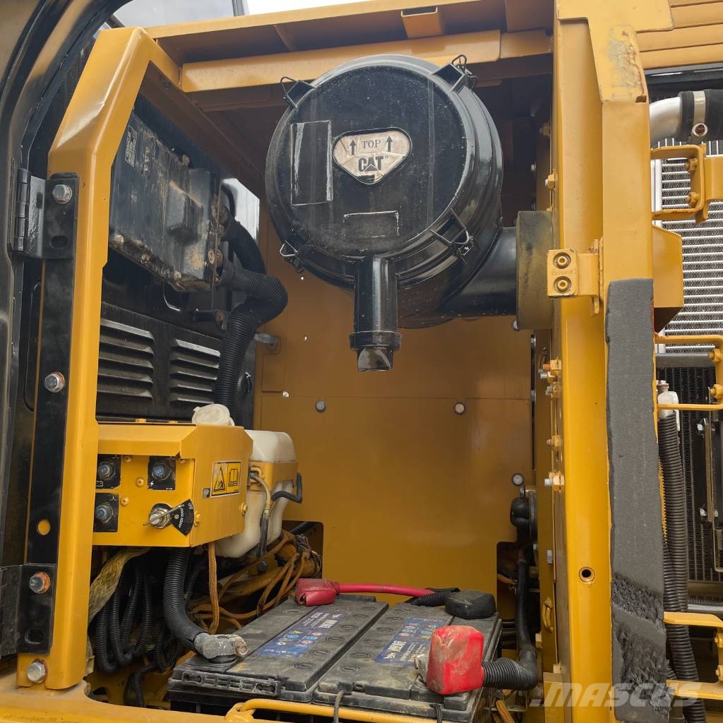 CAT 320D2 대형 굴삭기 29톤 이상