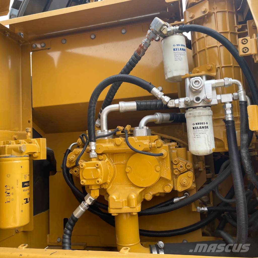 CAT 320D2 대형 굴삭기 29톤 이상