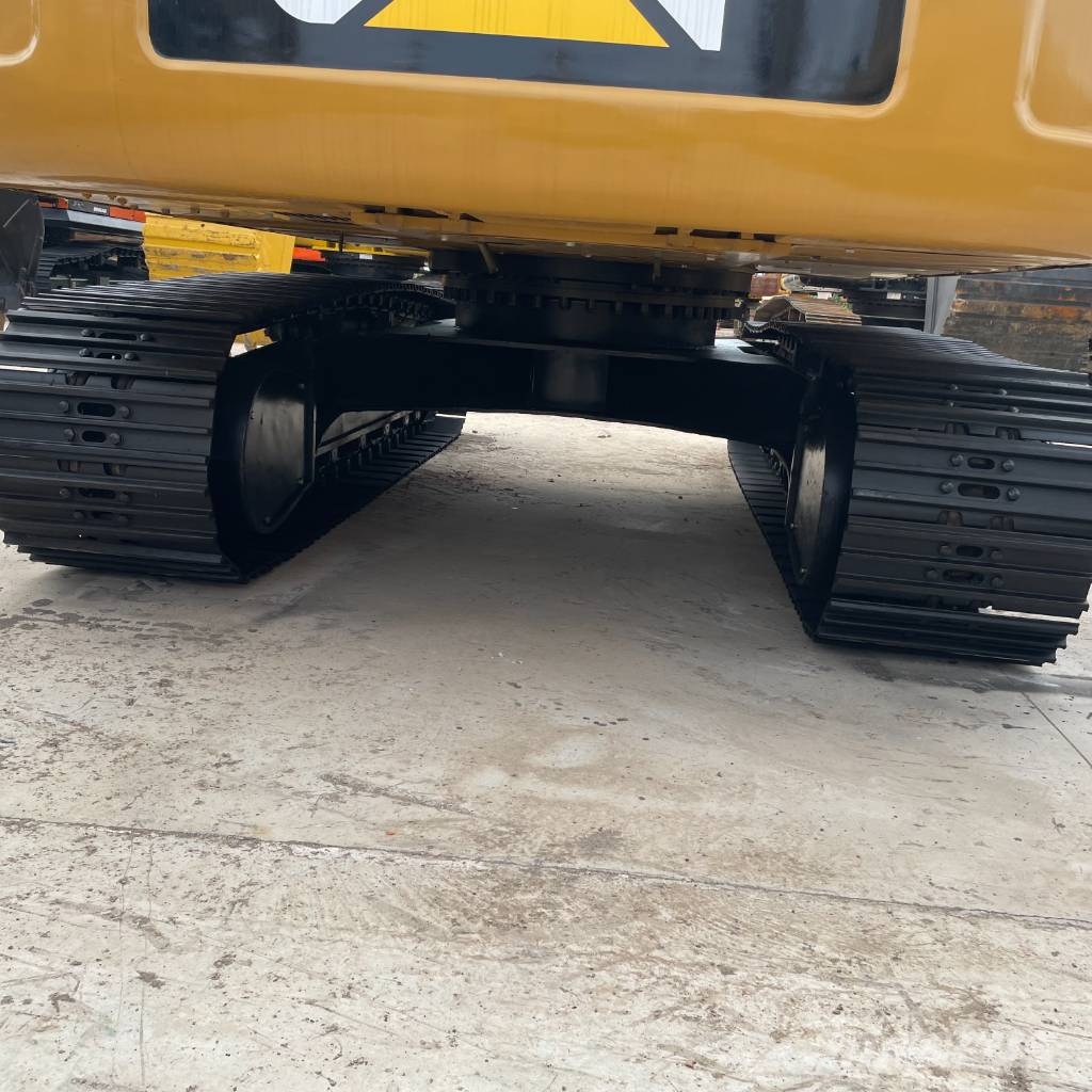 CAT 320D2 대형 굴삭기 29톤 이상