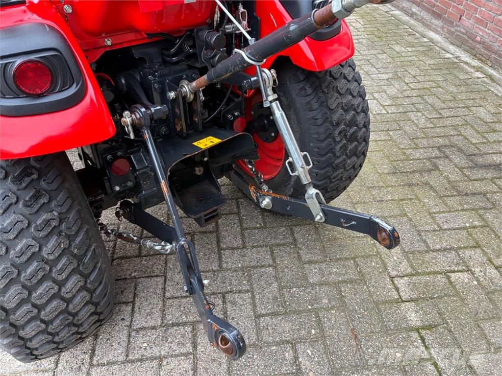 Kioti CX 2510 H Manji traktori