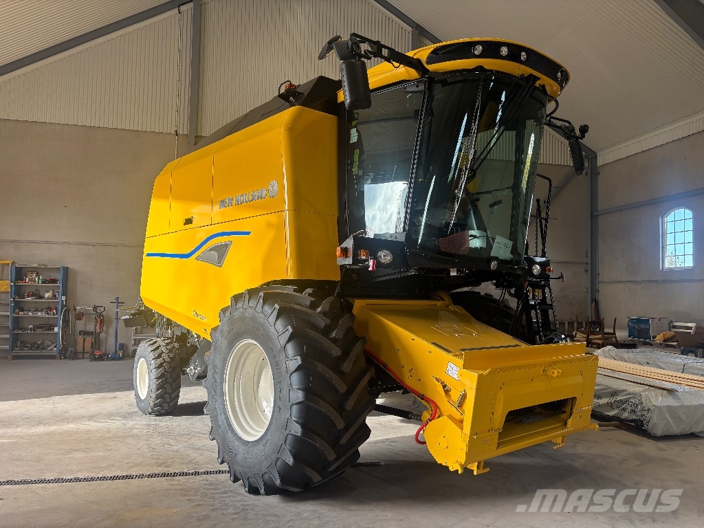 New Holland TC 5.90 RS Leikkuupuimurit