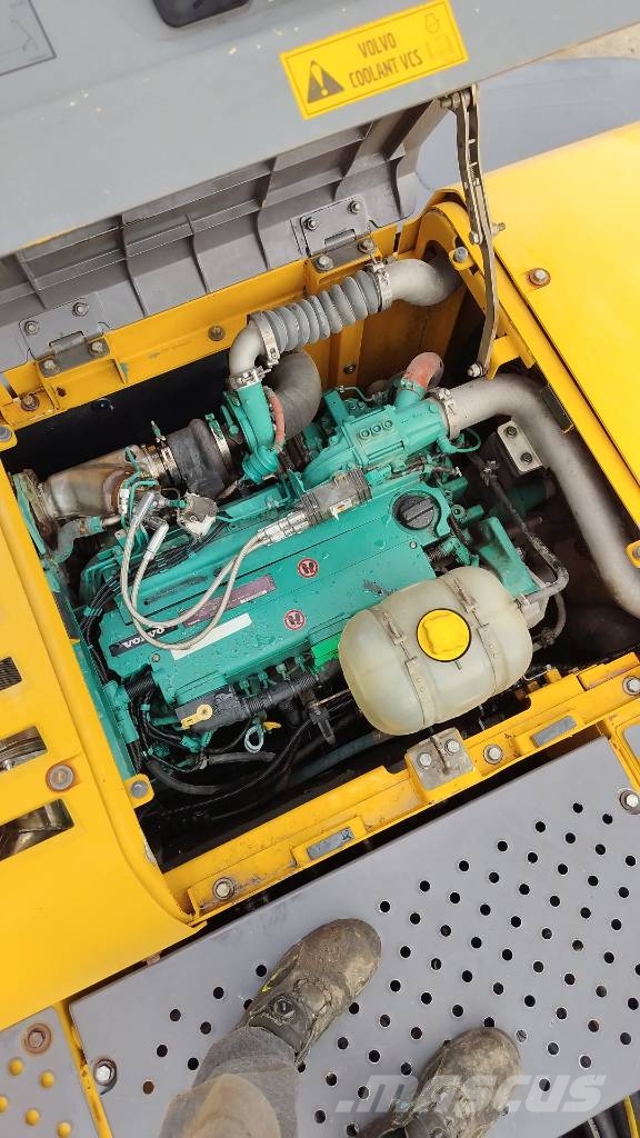 Volvo EC 220 DL Telakaivukoneet