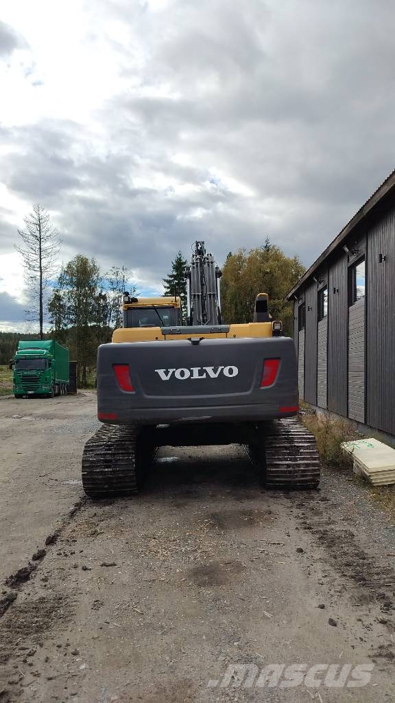 Volvo EC 220 DL Telakaivukoneet