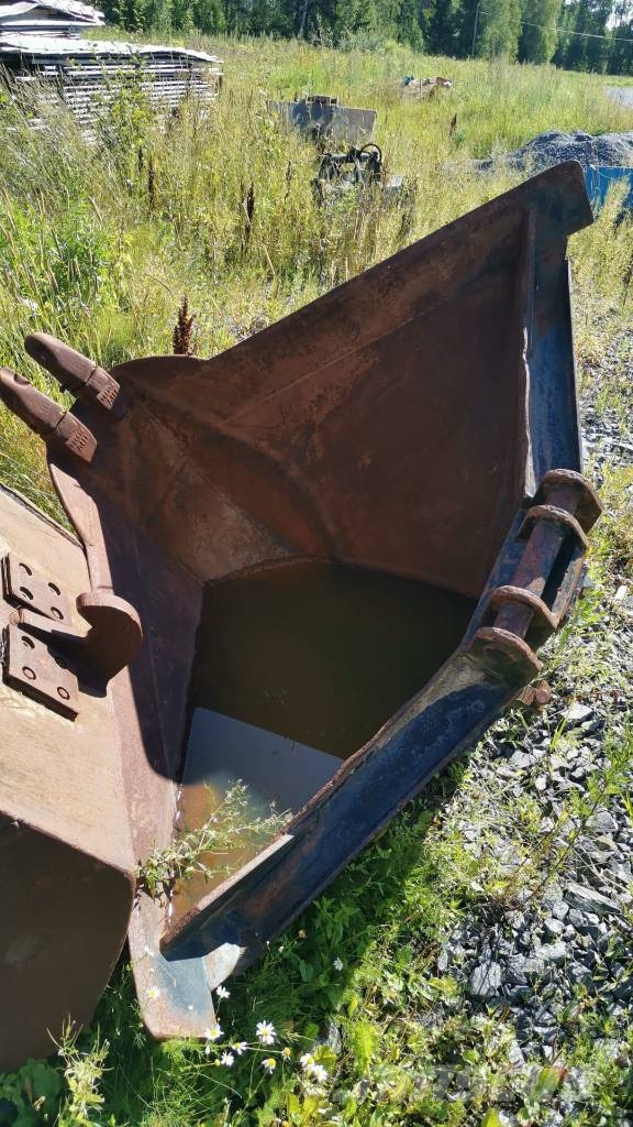 Volvo EC 220 DL Telakaivukoneet