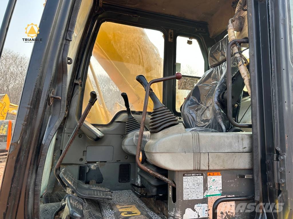 Komatsu PC 220 Kāpurķēžu ekskavatori