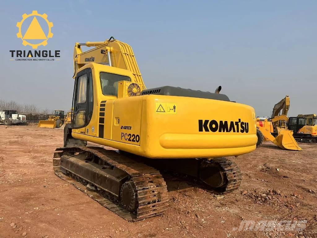 Komatsu PC 220 Kāpurķēžu ekskavatori
