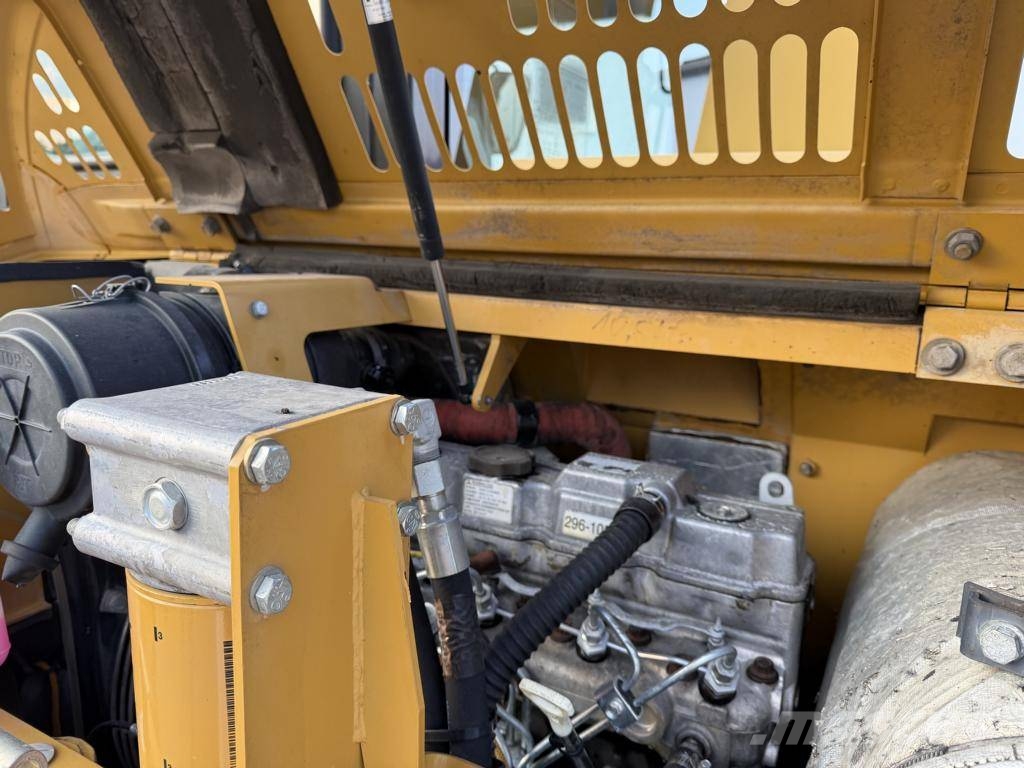 CAT 308 D Mini pelle 7t-12t