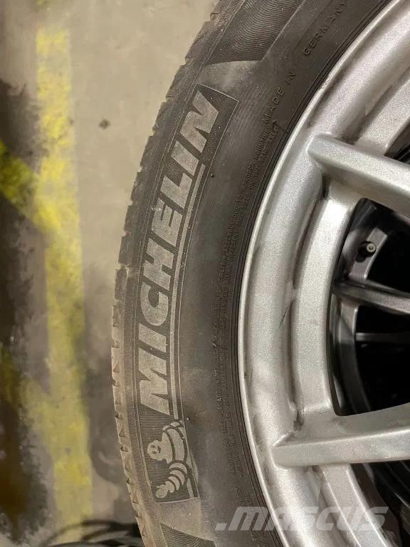 Michelin *205/55 R16 Pneumatiky, kolesá a ráfiky