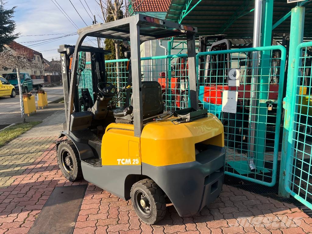 TCM FG25T3 V-4039 OB Gāzes autoiekrāvēji (LPG)