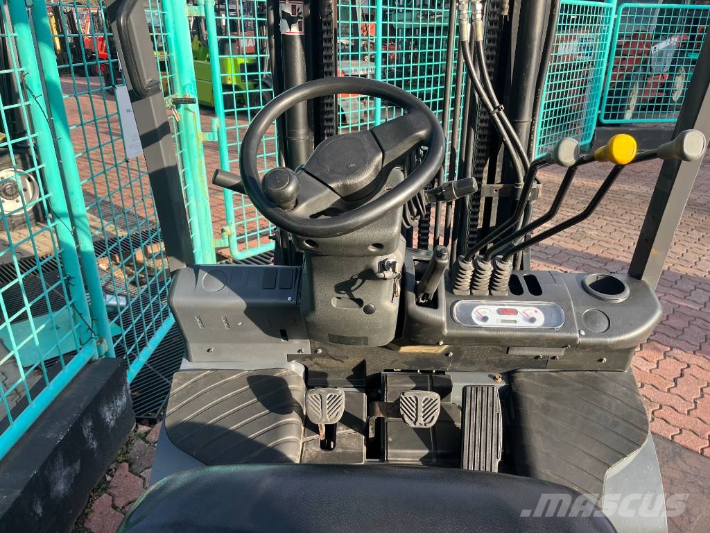 TCM FG25T3 V-4039 OB Gāzes autoiekrāvēji (LPG)