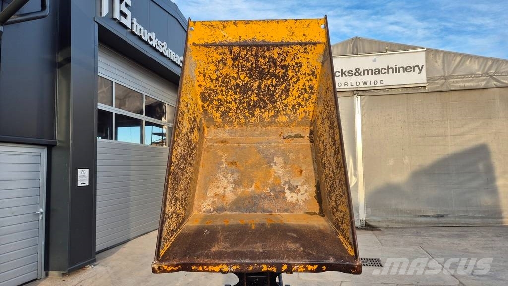 JCB HTD-5 - HI-TIPPING - 2021 YEAR عربات نقل قلابة مجنزرة