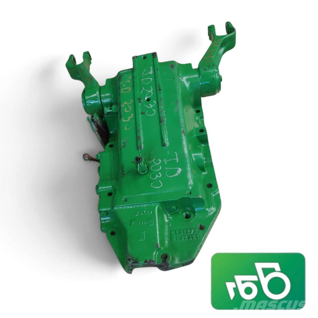 John Deere 2130 Rear linkage L31272 L32061 AL31424 底盘和悬架