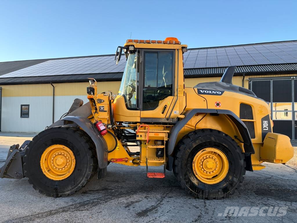 Volvo L70H lastmaskin, svensksåld, skevfäste Kolové nakladače