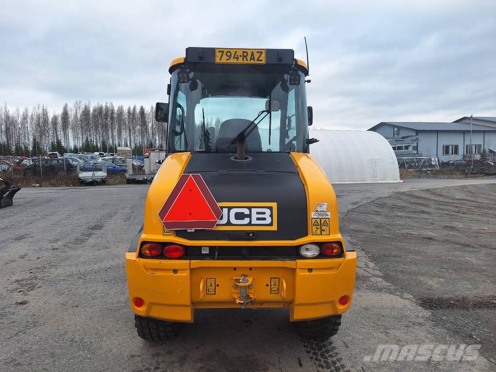 JCB 409 SV Kolesni nakladalci