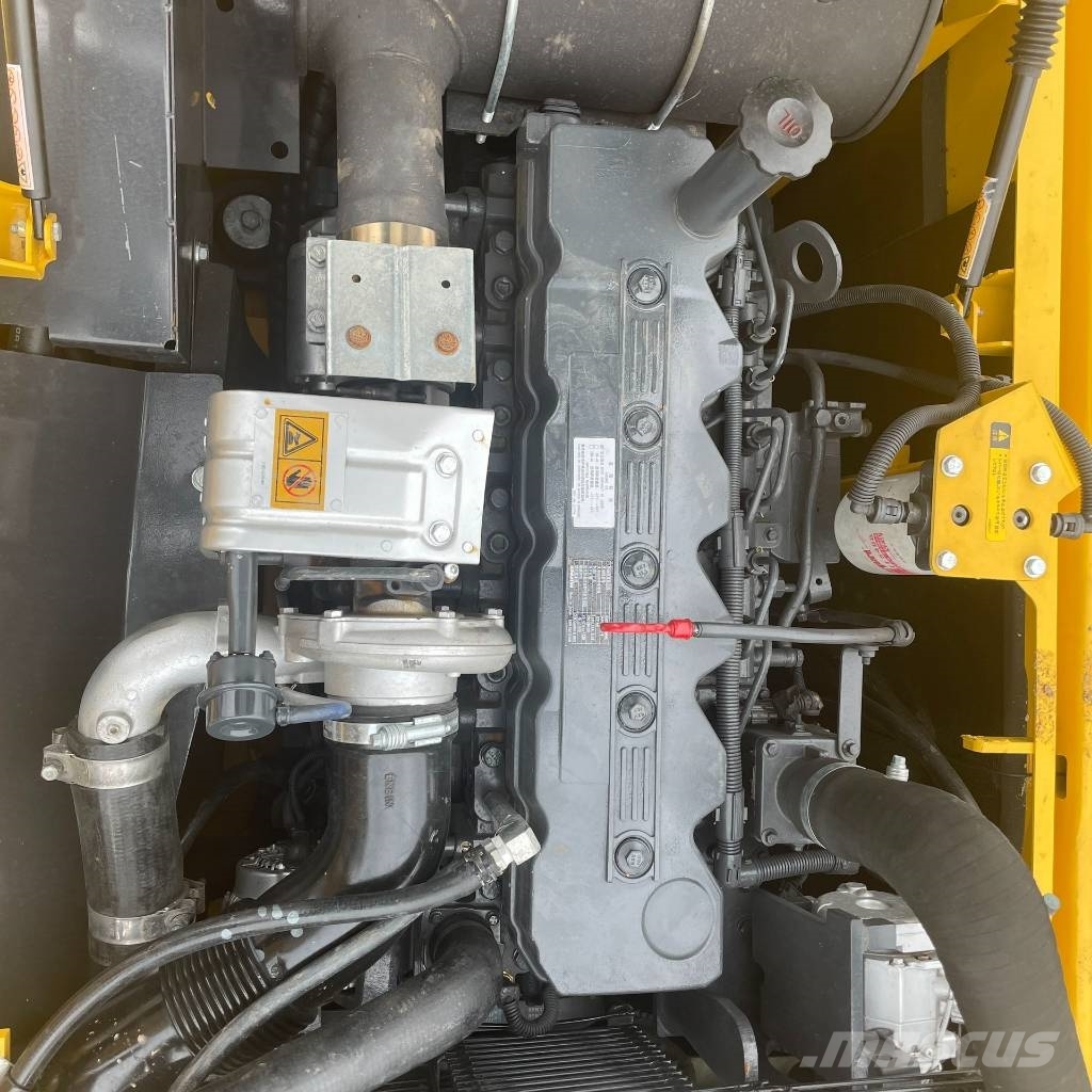 Komatsu PC 220-8 Pelle sur chenilles