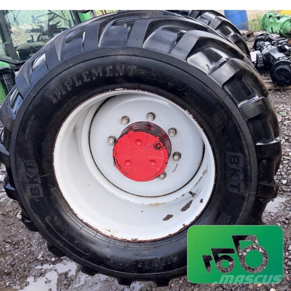 Schäffer 8082 R 22.5 Wheel, BKT 550/45-22.5 Tire الإطارات والعجلات والحافات