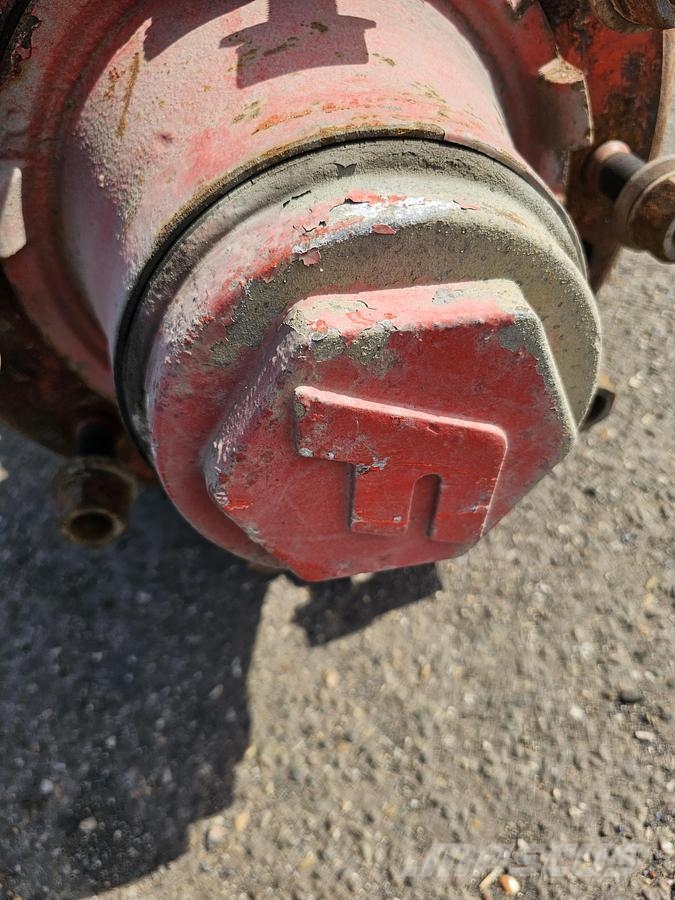 Fruehauf SMB TRAILER AXLE SINGLE TIRES. Essieux