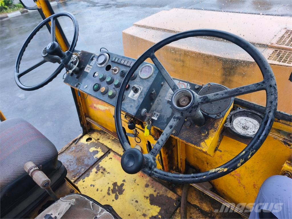 Bomag BW 144 AD Sonstige Baumaschinen