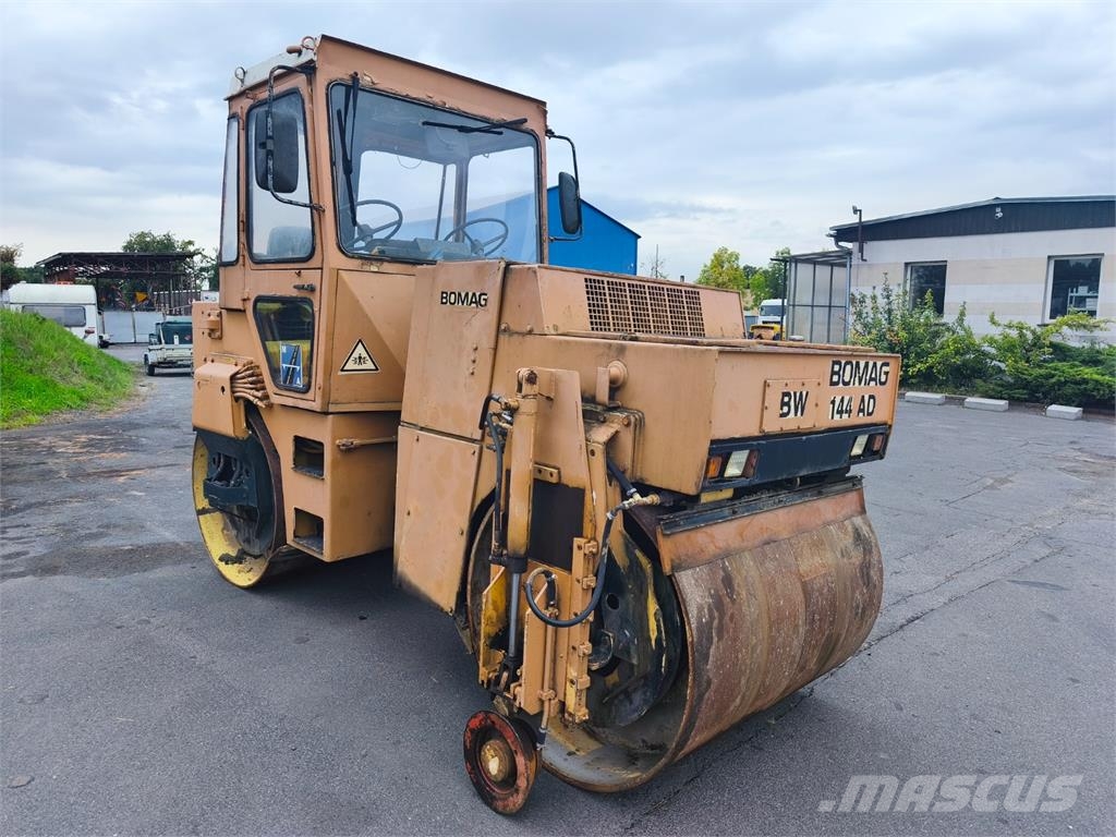 Bomag BW 144 AD Sonstige Baumaschinen