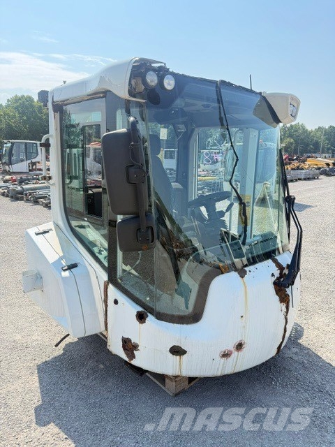 Liebherr L 550 XPower USED CAB كابينة والداخلية