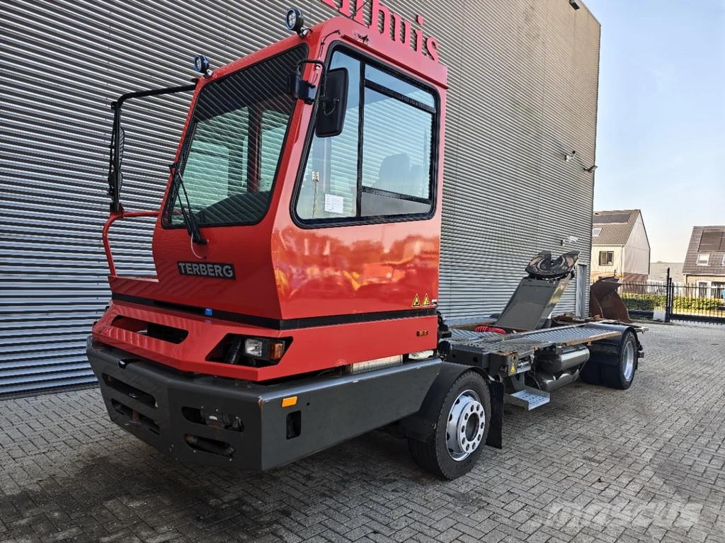 Terberg BC 182 4x2 جرارات صالات المطارات
