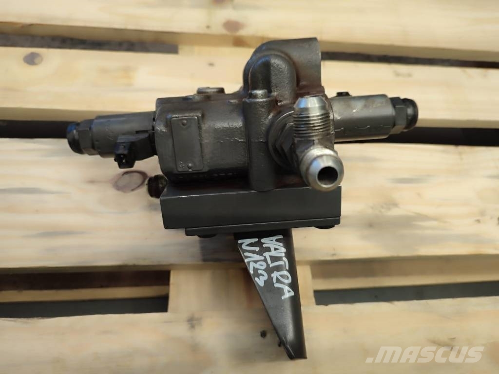 Valtra Hydraulic distributor Bosch 1525100139 Valtra N123 Hüdraulika