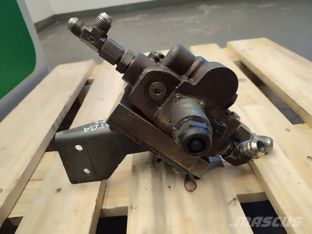 Valtra Hydraulic distributor Bosch 1525100139 Valtra N123 Hüdraulika