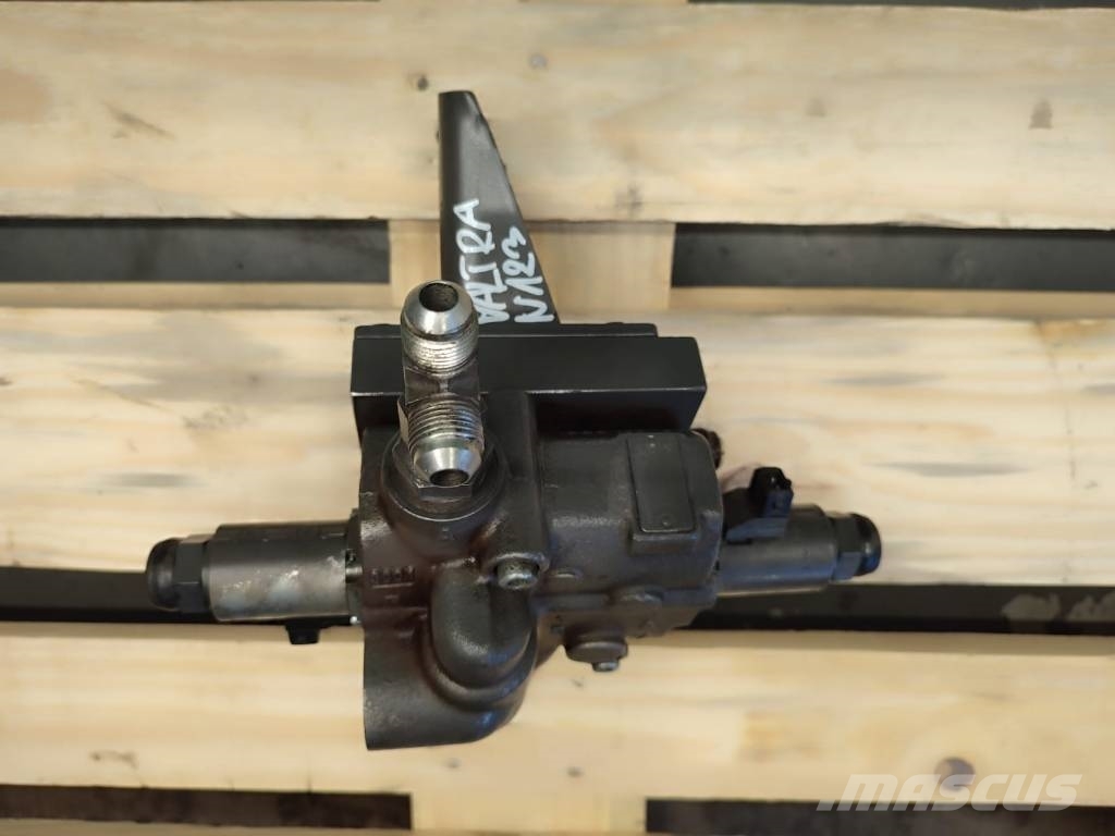 Valtra Hydraulic distributor Bosch 1525100139 Valtra N123 Hüdraulika