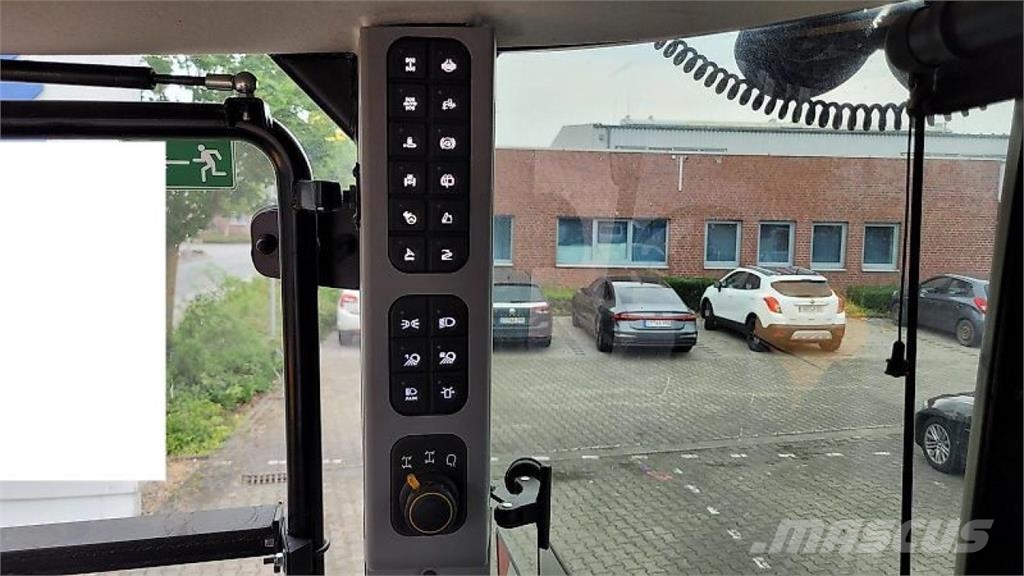 JCB Fastrac 4220 iCON Traktoren
