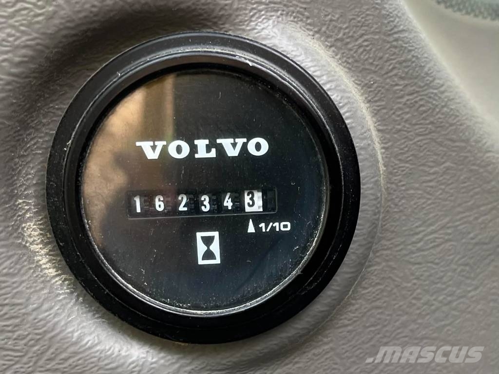 Volvo EC 300 Rupsgraafmachines