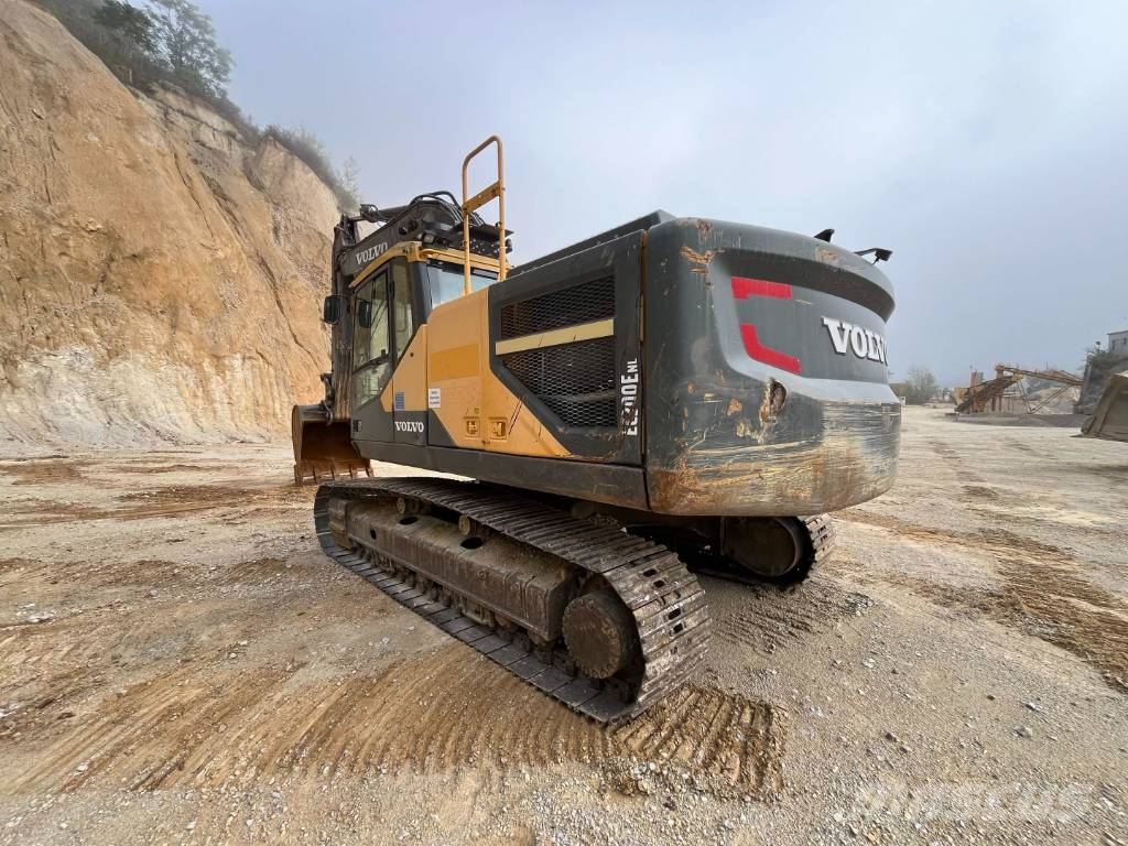 Volvo EC 300 Rupsgraafmachines
