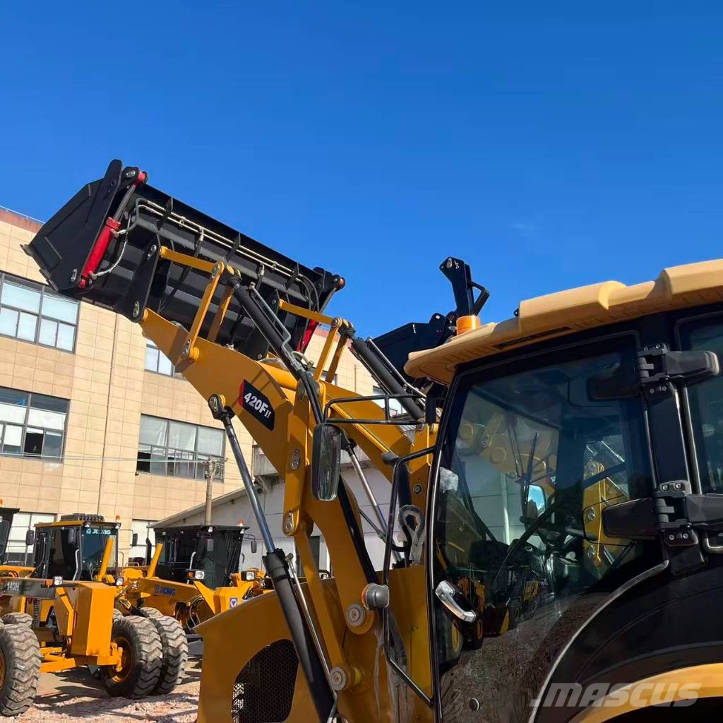 CAT 420F2 Baggerlader