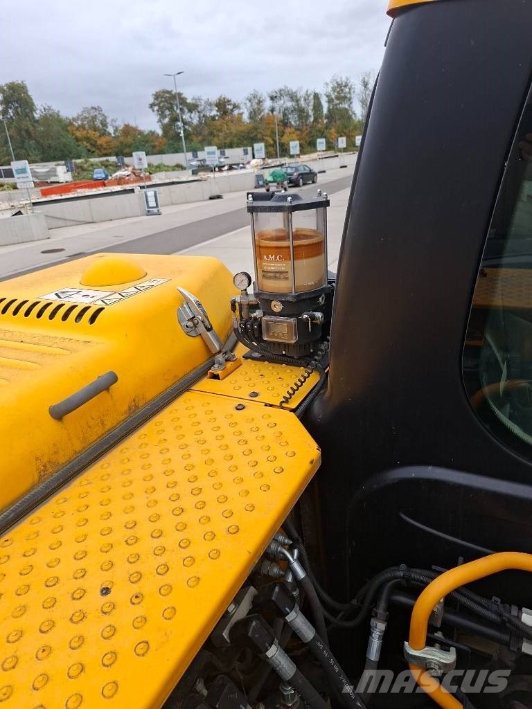 JCB JS 145 W Wielgraafmachines