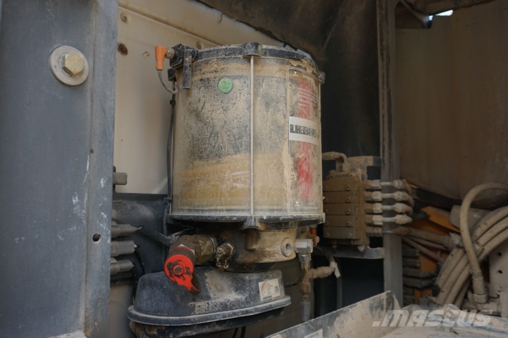 Liebherr R 936 N LC 履带挖掘机