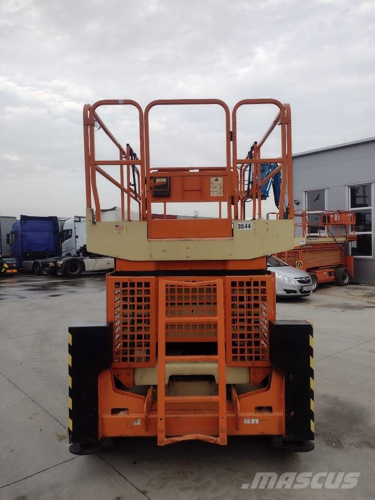 JLG M 4069 剪叉式升降机
