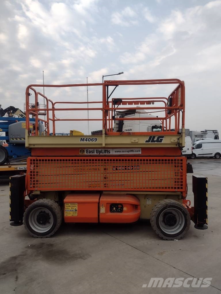 JLG M 4069 剪叉式升降机