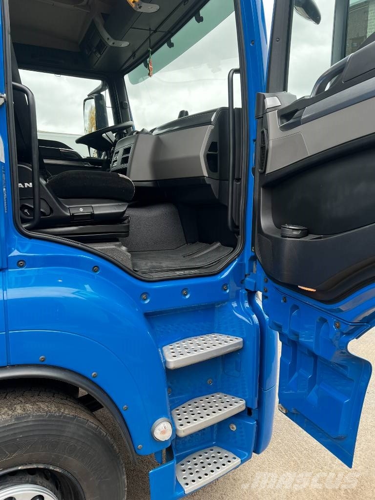MAN TGS 28.500 6X2-2BLS, EURO6,Retarder,only 232068km! Sattelzugmaschinen