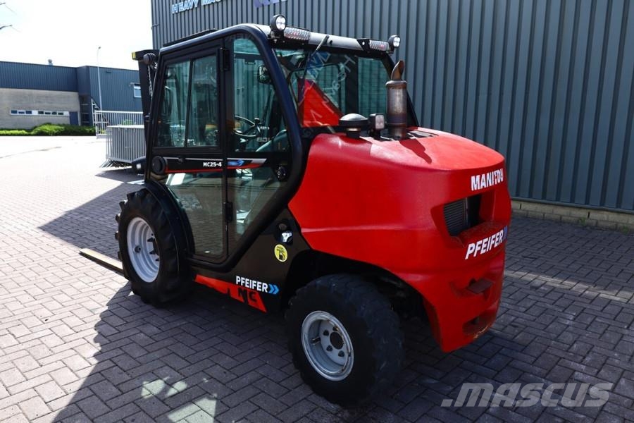 Manitou MC25-4 Valid Inspection, Diesel, 4x4 Drive, 2.5t C Arazi tipi forklift